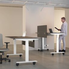 Progress Plus - Electric Height Adjustable Rectangular Desk on Castors