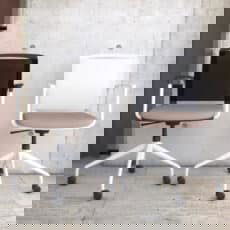 Infinity Mesh Chair on Pyramid Base