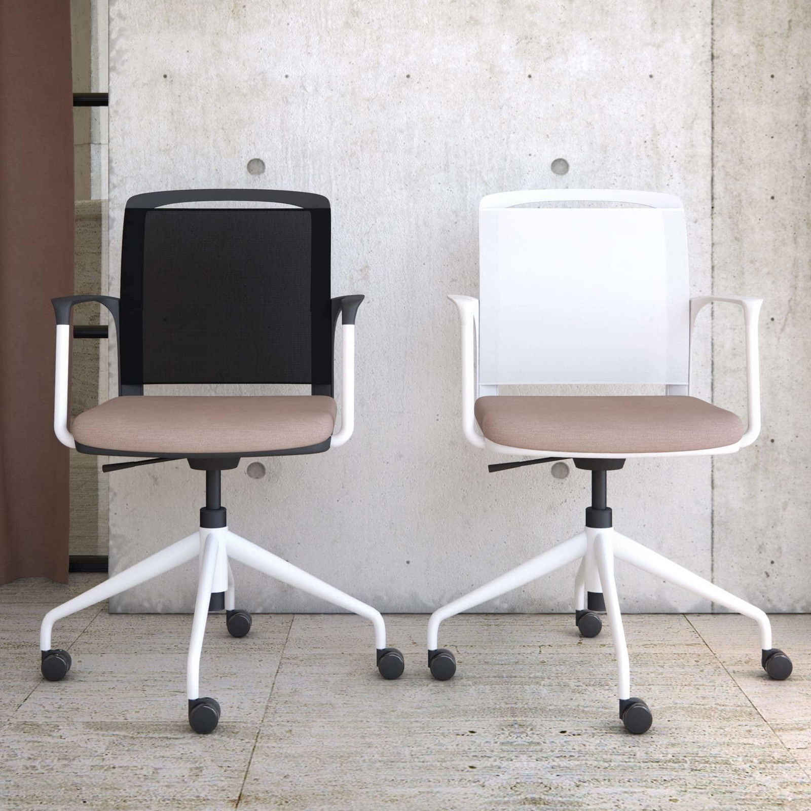 Infinity Mesh Chair on Pyramid Base thumbnail